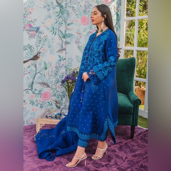 Farah Talib Aziz - small - Picture 2 of 16